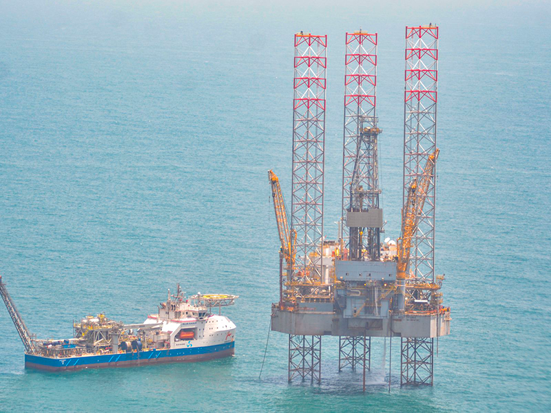 Pemex niega “grandes emisiones de metano” en plataformas marítimas