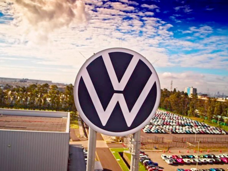 Volkswagen de México celebra 56 como pinero del sector automotriz