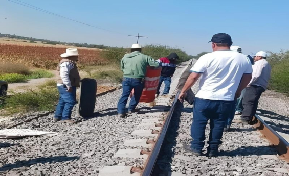 AMF y Concamin urgen liberar bloqueos en vías férreas