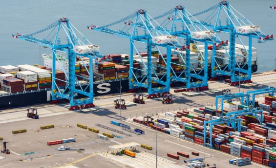 APM Terminals firma contrato eléctrico renovable con Iberdrola en México