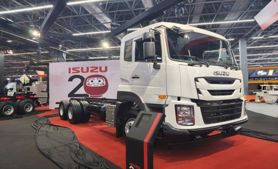 Comercialización de vehículos pesados al menudeo cae en enero