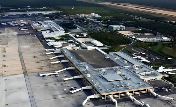 IT-ANÁLISIS: Aceleran obras en Aeropuerto Cancún para atender demanda mundialista