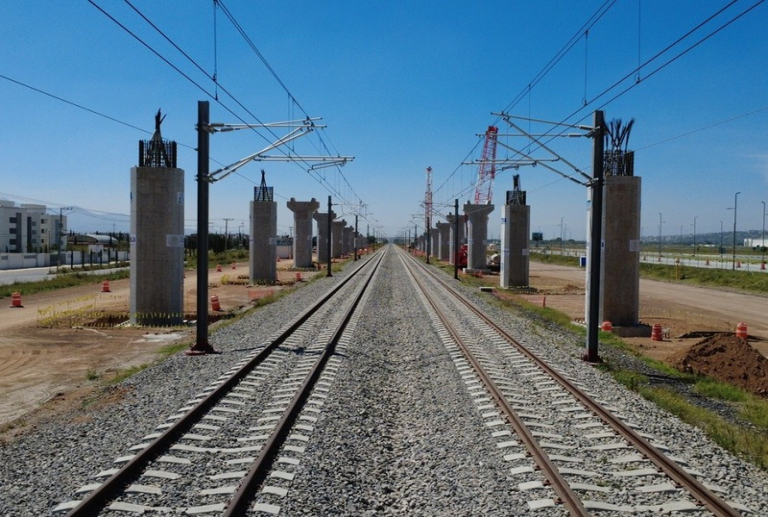 Obras ferroviarias concentran 26.3% de la inversión pública