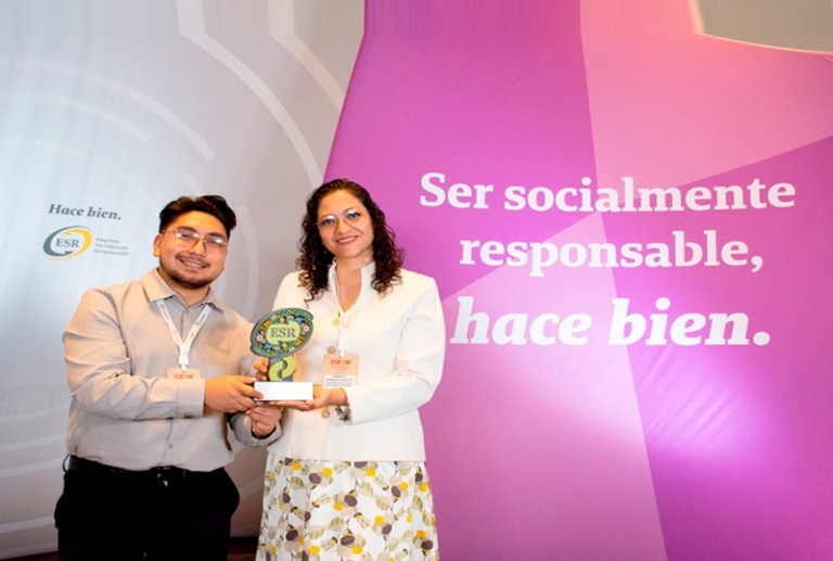 Grupo CICE recibe por décimo tercer año consecutivo el Distintivo ESR