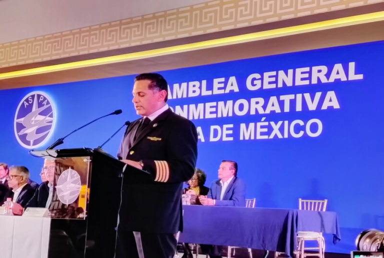 ASPA pide bloquear eventual fusión de Viva y Volaris