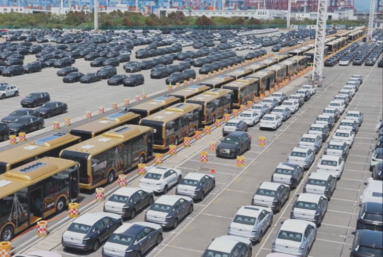 Yutong embarca 110 autobuses hacia el puerto de Veracruz para el sistema Ulúa