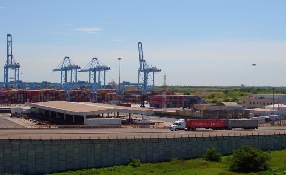 IT-ANÁLISIS: China concentra 51% de autos importados por puerto LC