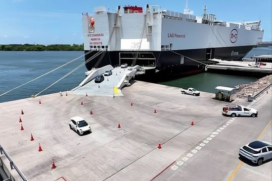 Movimiento de vehículos en puertos cae 2.8% en enero-agosto de 2026
