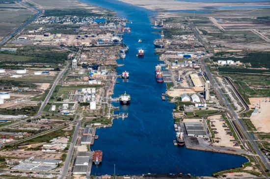 Industria mexicana de autopartes moverá su logística al Puerto de Brownsville