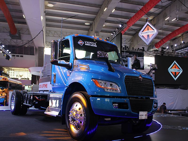 México vende y fabrica más camiones pesados en octubre