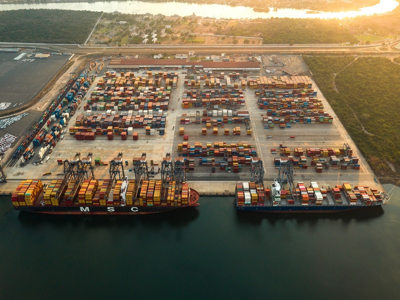 Resumen 2023: puertos crecen 2.3%, contenedores estables y vehículos 23.7%