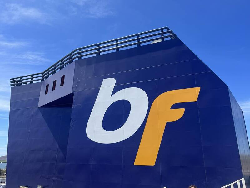 Cofece determina dominante el mercado de ferrys en Baja California Sur