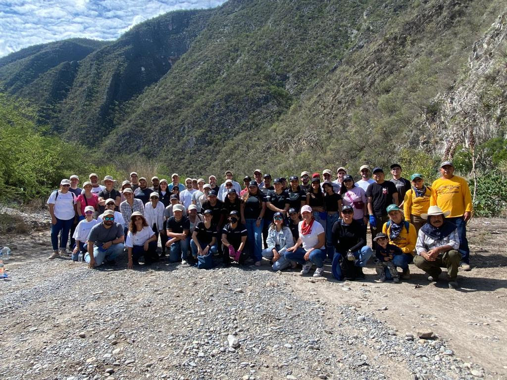 FIBRAs reforestan 700 árboles en Cumbres Monterrey