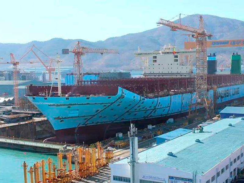 Exceso de capacidad espolea riesgo de recesión en comercio marítimo