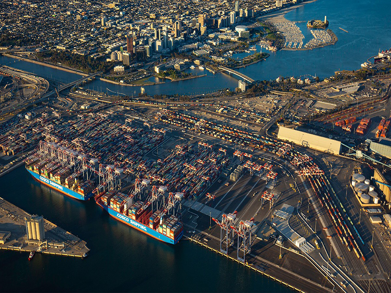 Evalúan nueva tarifa por estadía de contenedores en puertos de Long Beach y Los Ángeles