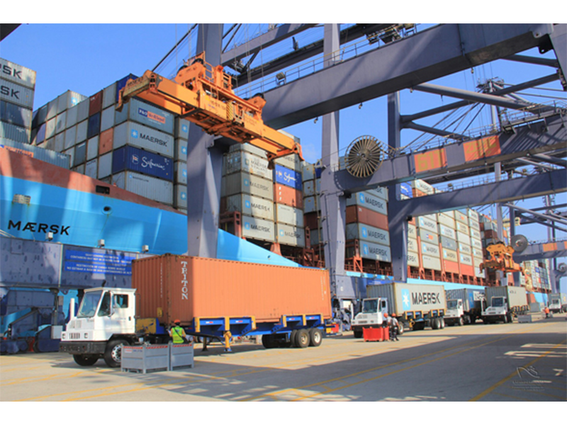 Suben autos, contenedores y carga marítima total 2.5% a septiembre