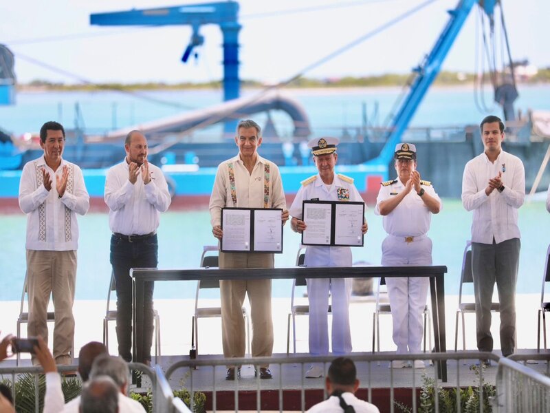 Almirante Ojeda y gobernador Villareal ponen en marcha dragado del Puerto del Norte