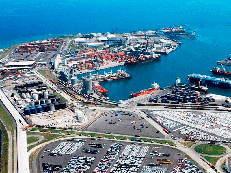 Crece carga portuaria 2.1% en Octubre; contenedores se van hasta 8%