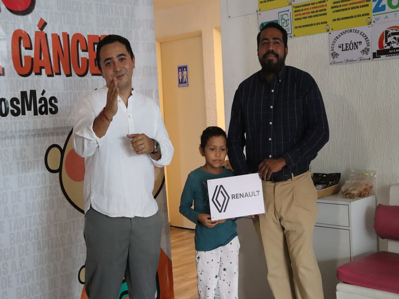 Renault y Banco de Tapitas convierten la movilidad en motor solidario