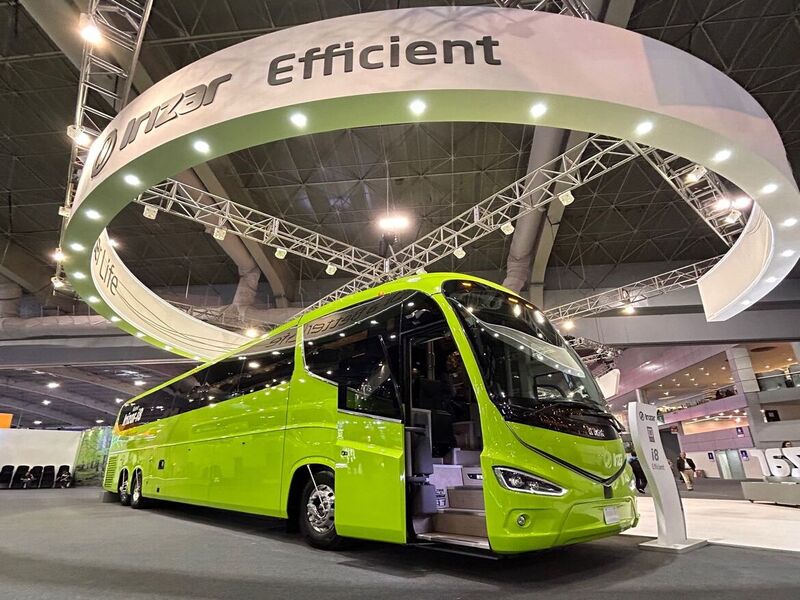 Irizar lanza en Mx i8 Efficient; BECCAR Urviabús y Volvo Luminus brillan en Expo Foro 2024