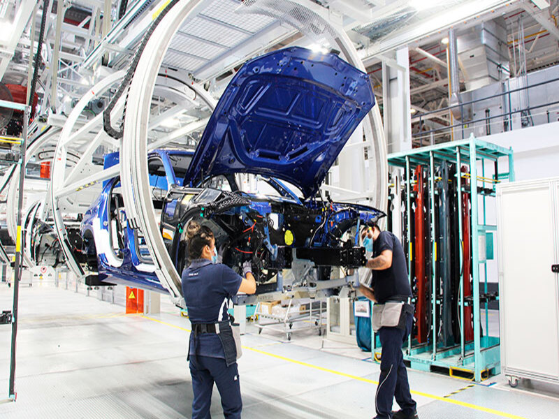 IT-Análisis: EE.UU. realiza desinversión récord en fabricación de partes automotrices