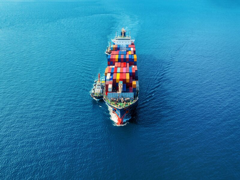 Revisión climática cuestiona descarbonización marítima de la OMI