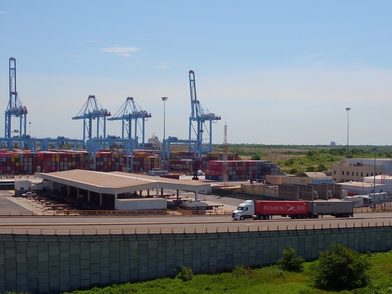 IT-ANÁLISIS: China concentra 51% de autos importados por puerto LC