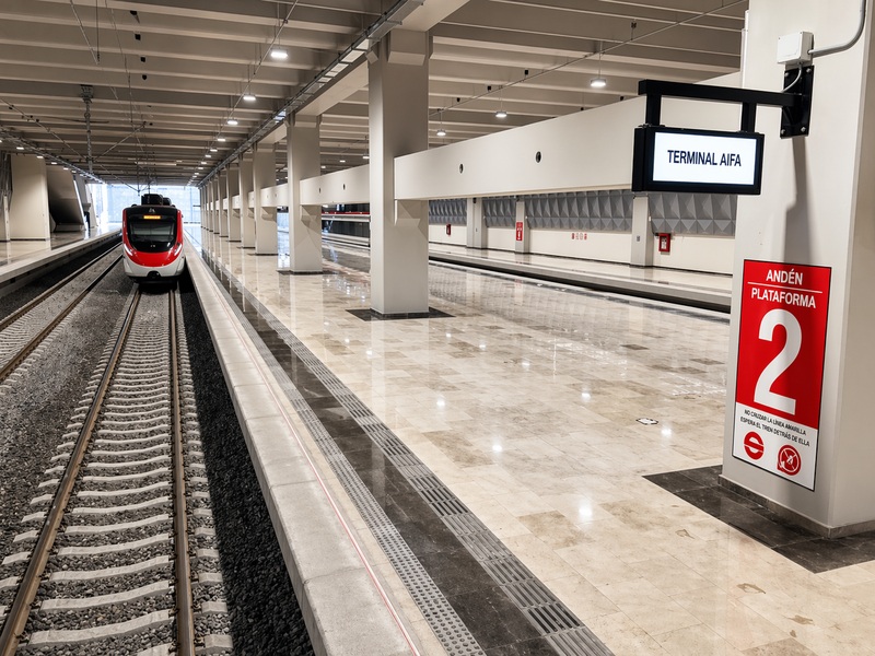 México compra a CAF Tren Suburbano en 5,999 millones